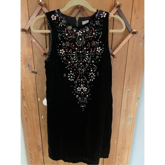 Ecote’ Jasmina crystal embellished black velvet sleeveless shift dress - Picture 4 of 12